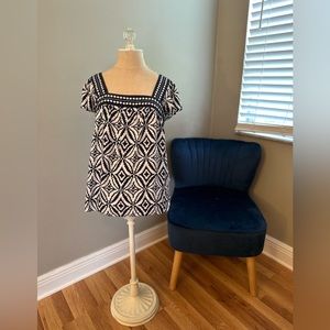 An original Milly of New York size 4 women's 100% silk blouse